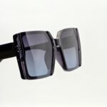 عینک آفتابی زنانه کلاسیک لویی ویتون (Louis Vuitton) - Image 4